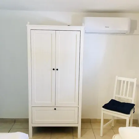 House Ilaria- Smeraldo * אולביה