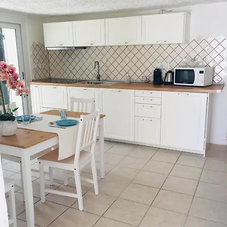 House Ilaria- Smeraldo * אולביה