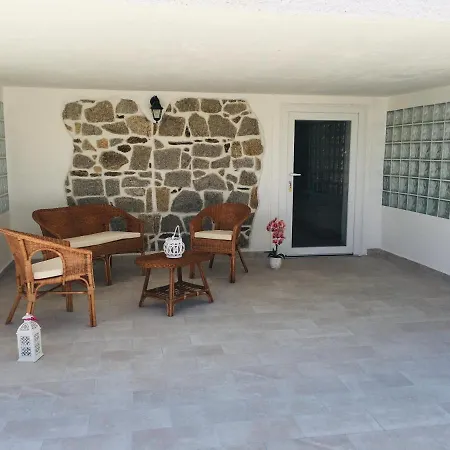Apartament House Ilaria- Smeraldo Olbia